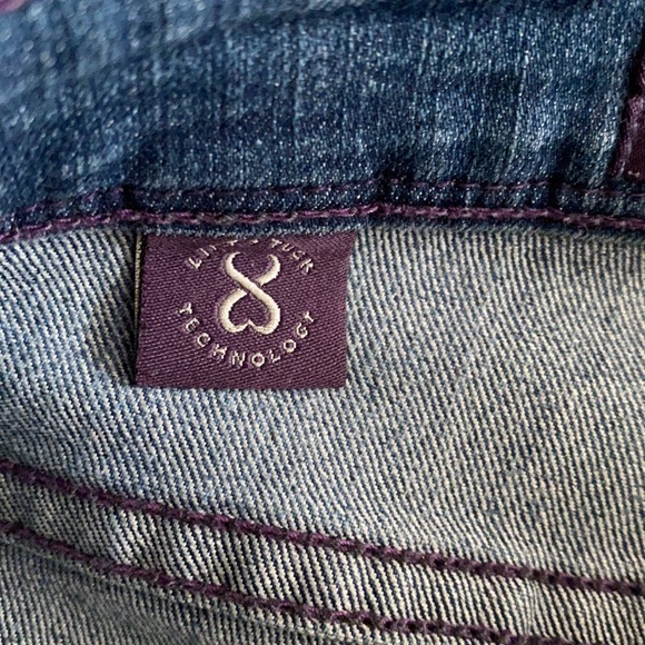 NYDJ Medium Wash Straight Leg Blue Jeans | 8 - Picture 3 of 6